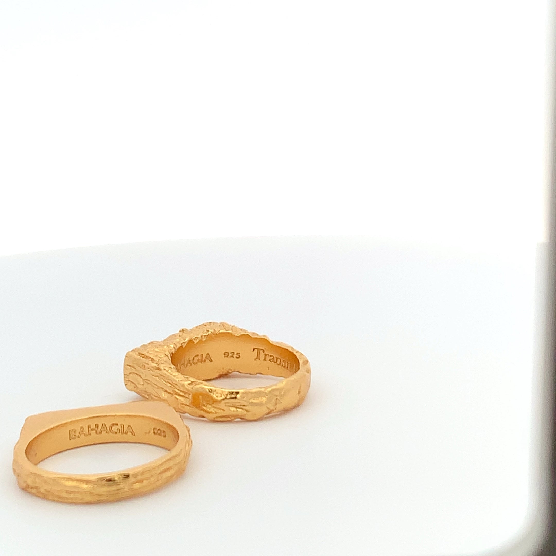 Umbra Ring