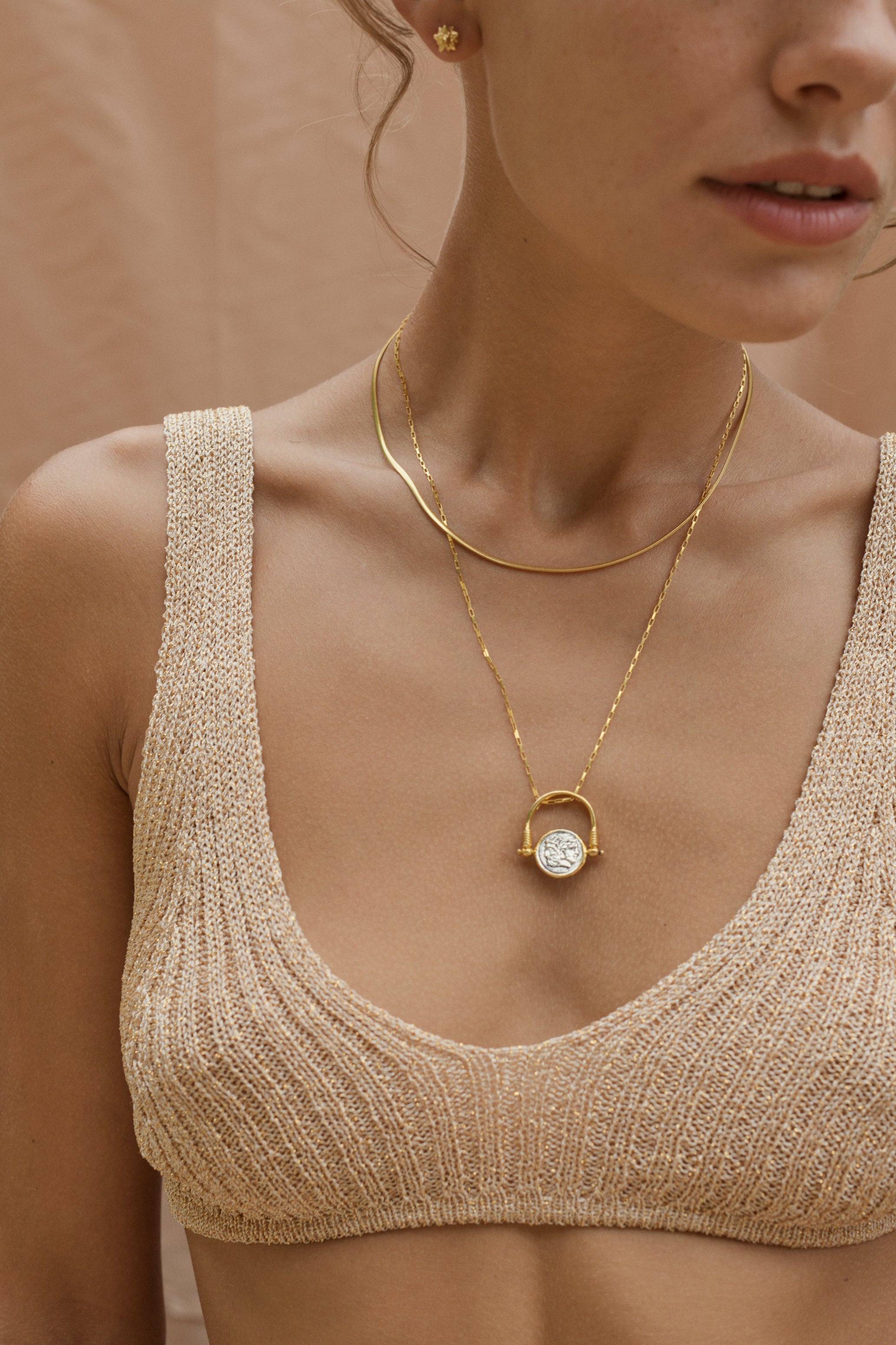 Gama Studs